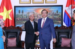 越南胡志明市深化与柬埔寨各地之间的合作关系