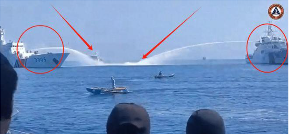 菲律宾认怂！40艘仁爱礁补给船急忙掉头：中国海警是真敢下死手