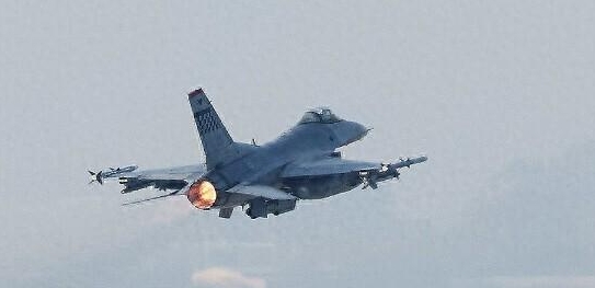 突发！驻韩美军一架F-16战机坠海 细节披露